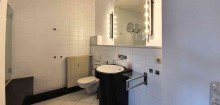 Badezimmer **Altbaujuwel mit Einbauk�che und Balkon in ruhiger Lage von Neuhausen**