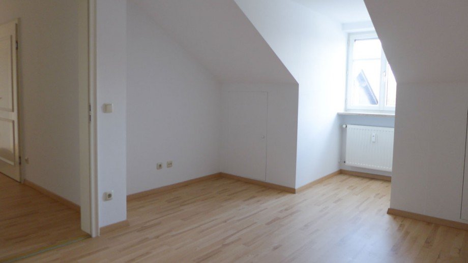 Zimmer 3 Dachgeschosswohnung M�nchen