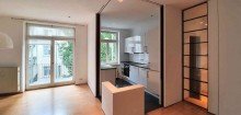 Wohnbereich mit offener K�che **Altbaujuwel mit Einbauk�che und Balkon in ruhiger Lage von Neuhausen**