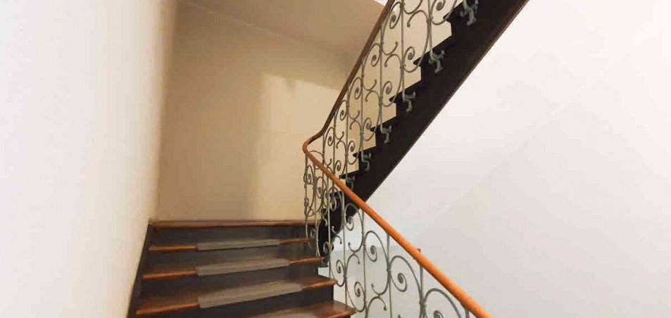 Ursp�nglich erhaltenes Treppenhaus Etagenwohnung M�nchen