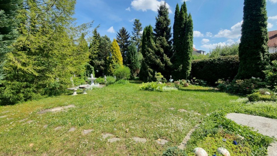 Blick in den Garten Wohngrundst�ck M�nchen