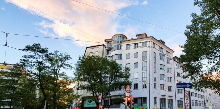 S�dwestansicht mit Umgebung M�nchen Maisonettewohnung Begehrte Altstadtlage! **H�bsche Maisonettewohnung n�he Viktualienmarkt**