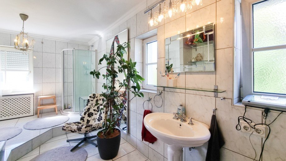 Badezimmer im Obergeschoss Doppelhaush�lfte M�nchen