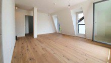 Wohnzimmer Teilansicht Obermenzing am Nymphenburger Kanal! ** Erstbezug eines luxuri�sen Dachgeschosses**
