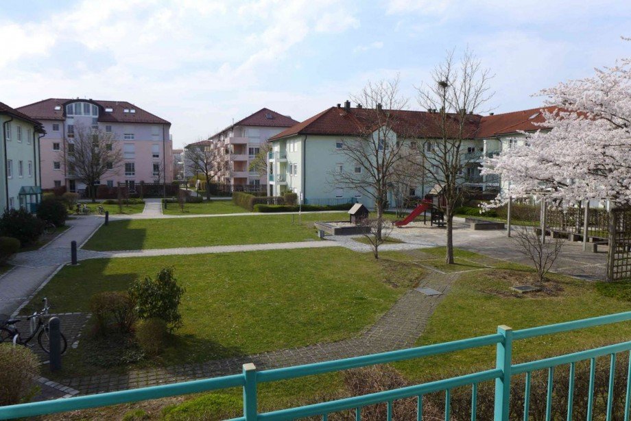 Blick in den Garten Etagenwohnung Unterf�hring
