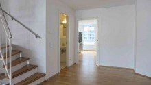 Wohnbereich mit K�che und G�ste-WC Altschwabing - ruhig und mittendrin! *Traumhafte Maisonettewohnung mit 2 Balkonen zum Innenhof*