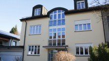 Westansicht Am Moosfeld n�he Messe - ruhige Lage! *Gem�tliches Dachgeschoss mit Balkon, EBK und viel Stauraum*