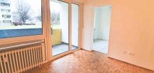 K�che und Loggia N�he Olympia-Einkaufs-Zentrum-Moosach! **Modernisiertes Appartment in ruhiger Gartenlage**