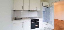 Einbauk�che modernisiert N�he Olympia-Einkaufs-Zentrum-Moosach! **Modernisiertes Appartment in ruhiger Gartenlage**