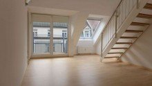 Wohnzimmer Beliebtes Sendling! *Kuscheliges Wohlf�hlnest mit Galerie und kleiner Terrasse direkt an der U-Bahn*