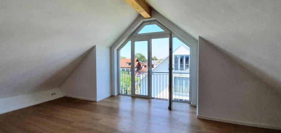 Dachstudio mit Duschbad Doppelhaush�lfte M�nchen