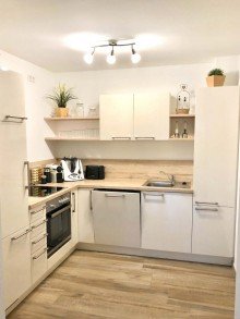 Einbauk�che gegen Abl�se **Moderne Wohlf�hlwohnung mit S�dbalkon und herrlichem Bergblick**
