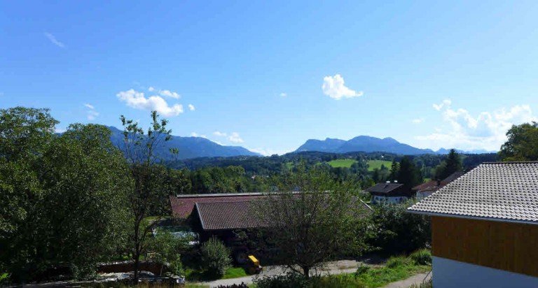 Bergblick nach S�den Prien Etagenwohnung Chiemsee! **Attraktive Neubauwohnung mit S�dbalkon und traumhaftem Kampenwandblick**