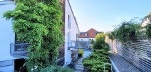 Seitliche Ansicht mit Terrasse Feldafing am Starnberger See! **Riesige Doppelhaush�lfte mit Einliegerwohnung**