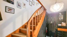Eingangsbereich und Treppe Lerchenau - ruhige und gr�ne Blumensiedlung! *Charmantes Stadthaus im Stil einer Doppelhaush�lfte*