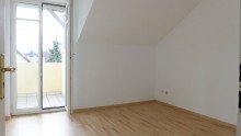 Wohn-/Esszimmer mit Balkon Am Moosfeld n�he Messe - ruhige Lage! *Gem�tliches Dachgeschoss mit Balkon, EBK und viel Stauraum*