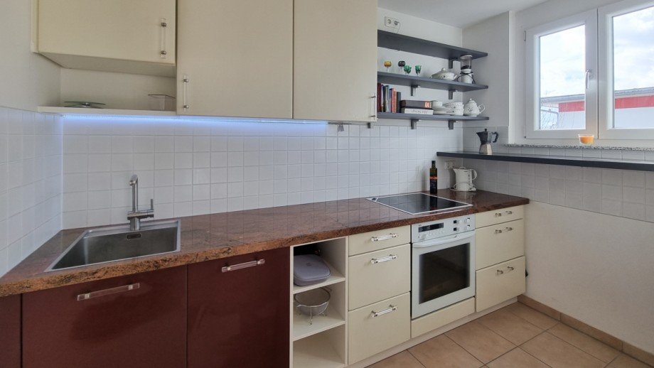 Separate K�che mit Fenster Dachgeschosswohnung M�nchen