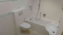 Badezimmer **Absolut ruhig und gr�n gelegene Dachterrassenwohnung im Penthousestil**