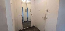Diele mit Garderobenschrank N�he Olympia-Einkaufs-Zentrum-Moosach! **Modernisiertes Appartment in ruhiger Gartenlage**