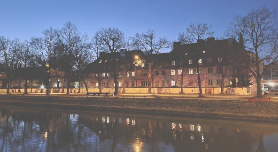Anwesen bei Nacht Etagenwohnung M�nchen