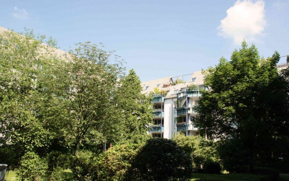 Gr�ner Innenhof Dachgeschosswohnung M�nchen