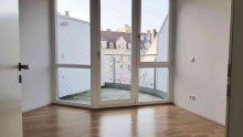 Teilansicht Sschlafzimmer mit Balkon Altschwabing - ruhig und mittendrin! *Traumhafte Maisonettewohnung mit 2 Balkonen zum Innenhof*