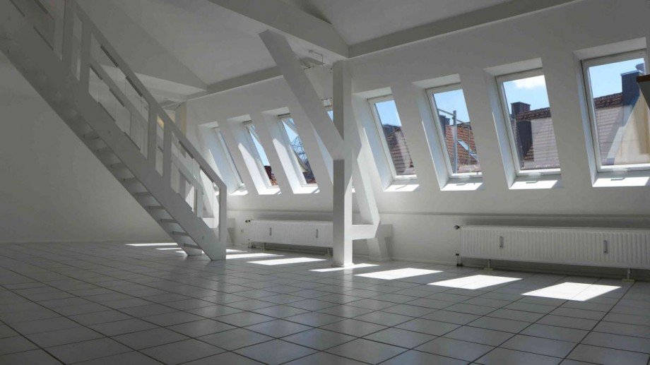 Wohnraum Dachgeschosswohnung M�nchen