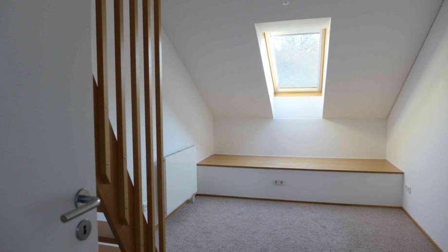 Kinderzimmer mit Empore Doppelhaush�lfte Feldafing