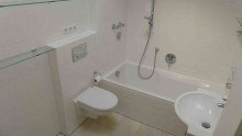 Badezimmer **Absolut ruhig und gr�n gelegene Dachterrassenwohnung im Penthousestil**