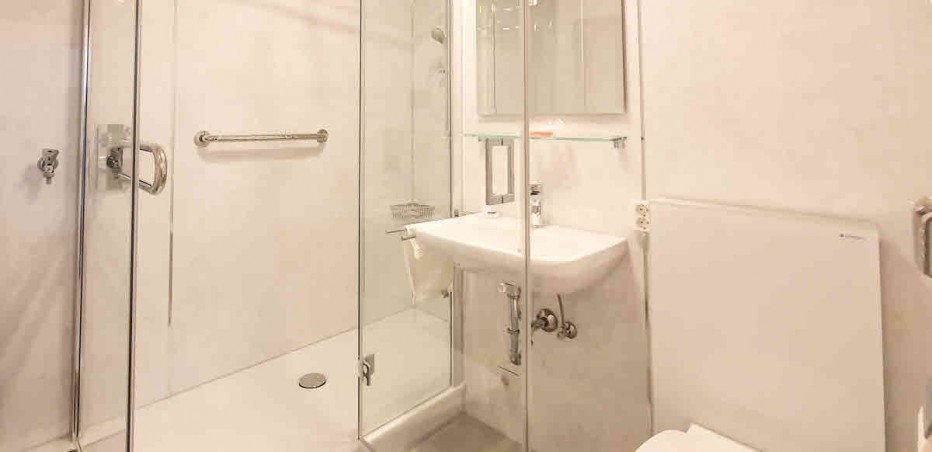 Neues Duschbad mit WC Etagenwohnung M�nchen