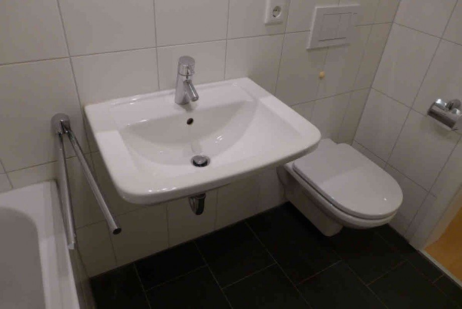 Teilansicht Badezimmer Etagenwohnung M�nchen