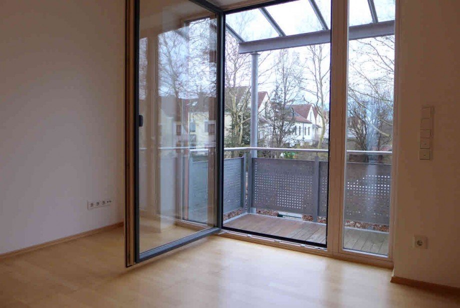 S�dbalkon mit Glasdach Etagenwohnung M�nchen