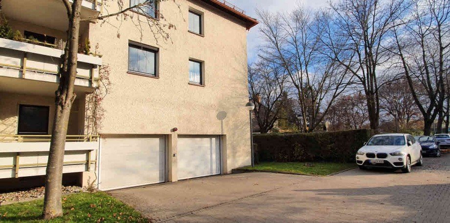 Zufahrt Tiefgarage Terrassenwohnung M�nchen